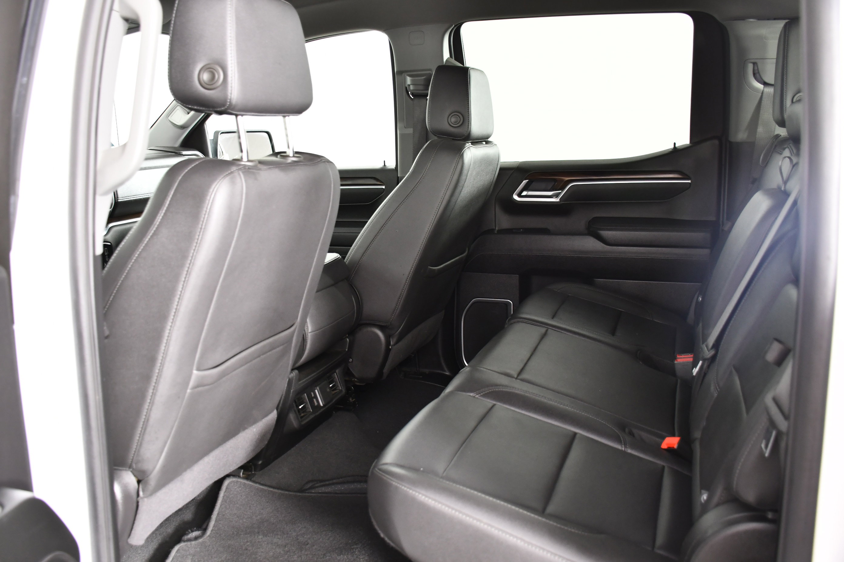 Used 2025 GMC Sierra 1500 SLT image 27