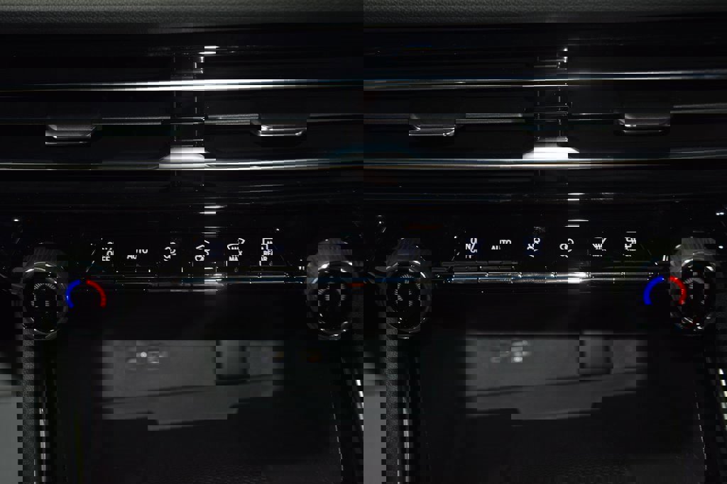 New 2026 Chevrolet Traverse LT w/ Midnight/Sport Edition image 31