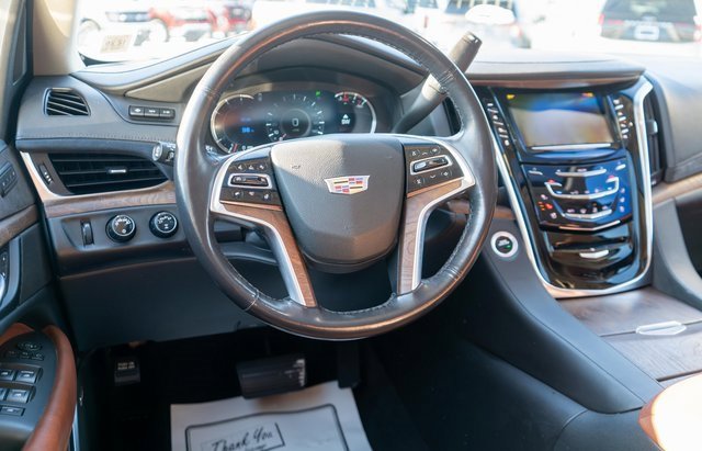 Used 2019 Cadillac Escalade Luxury image 18