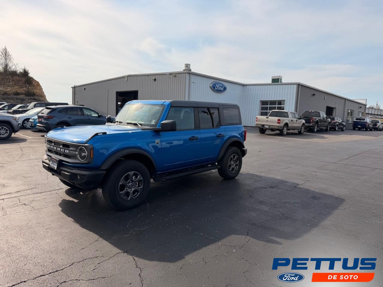 Used 2023 Ford Bronco Big Bend image 1