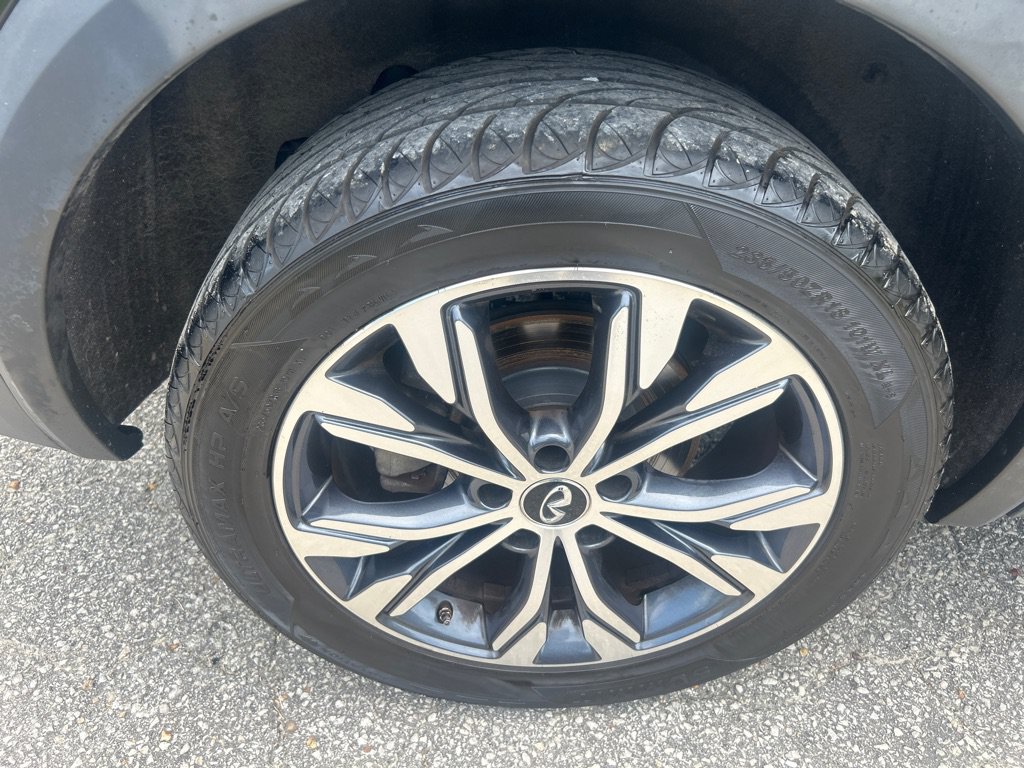 Used 2017 INFINITI QX30 Premium w/ Navigation Package AWD/4WD image 21