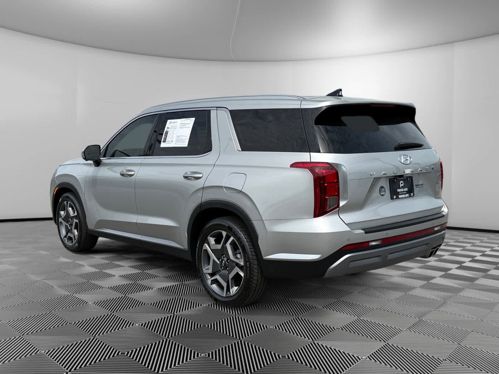 Used 2024 Hyundai Palisade Limited AWD/4WD image 3