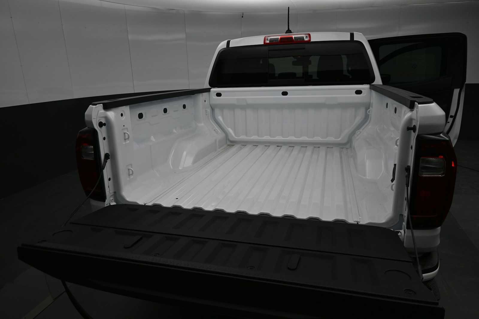 New 2026 GMC Canyon Elevation w/ Convenience Package AWD/4WD image 13
