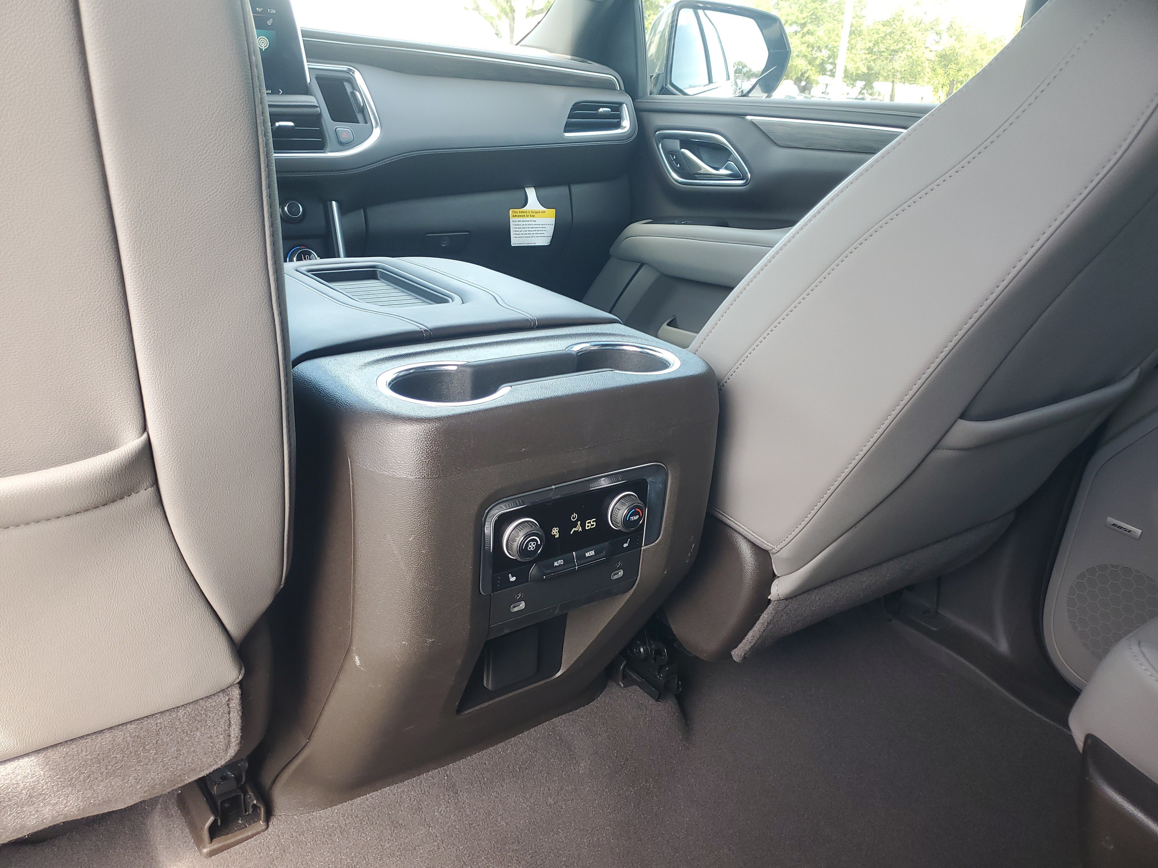 Used 2023 Chevrolet Suburban LT w/ LT Signature Plus Package AWD/4WD image 15