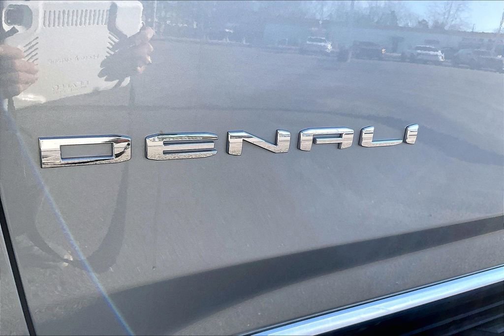 Used 2025 GMC Yukon Denali image 8