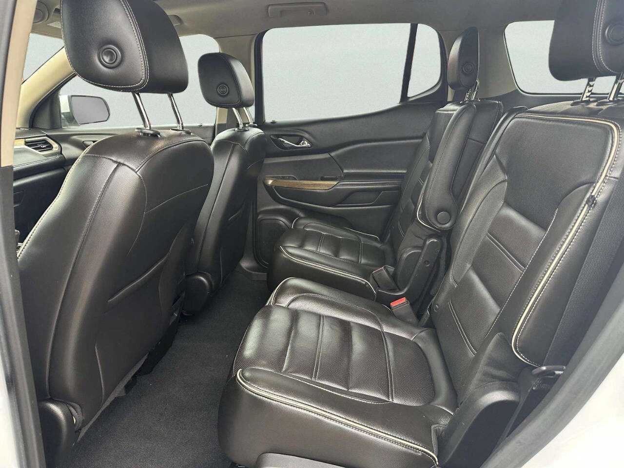 Used 2019 GMC Acadia Denali image 12
