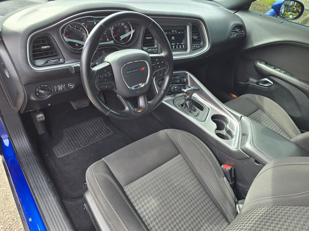 Used 2019 Dodge Challenger SXT image 21