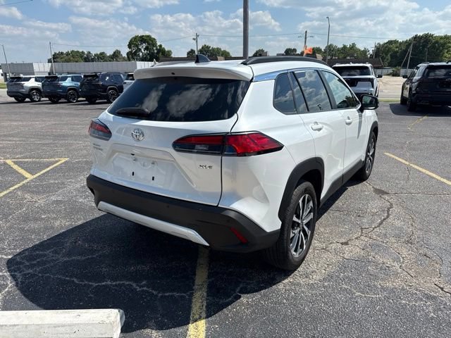 Used 2025 Toyota Corolla Cross XLE FWD image 7