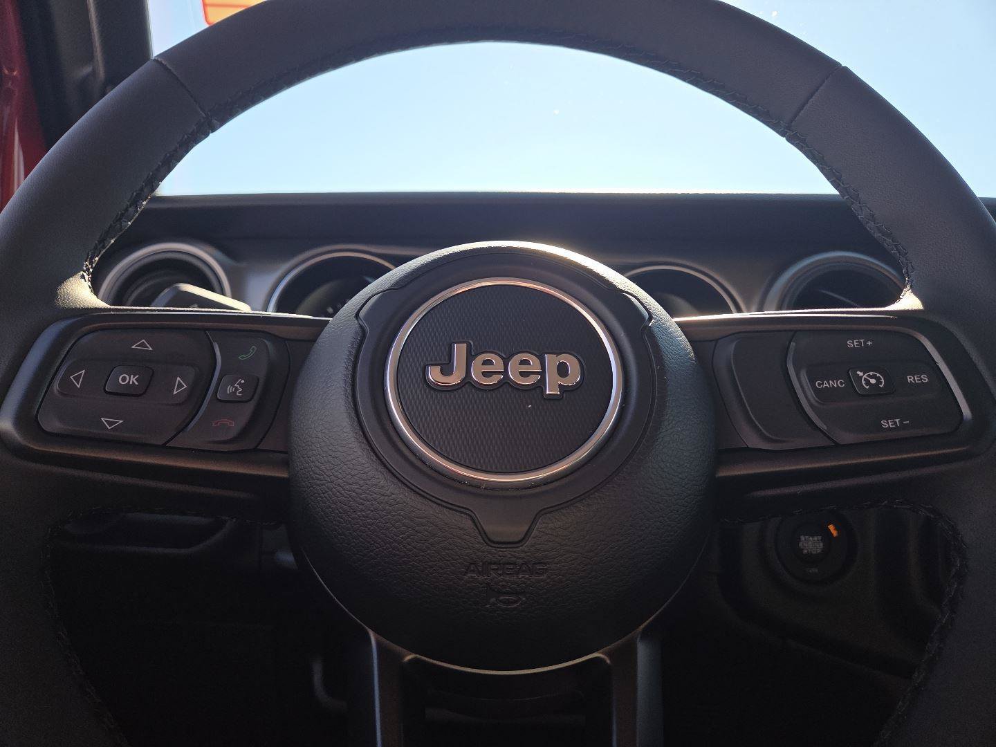 Used 2023 Jeep Gladiator Sport AWD/4WD image 19