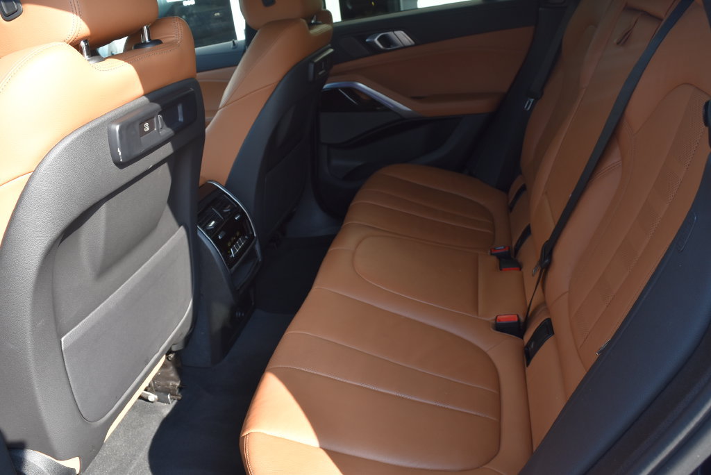 Used 2021 BMW X6 xDrive40i w/ M Sport Package AWD/4WD image 10