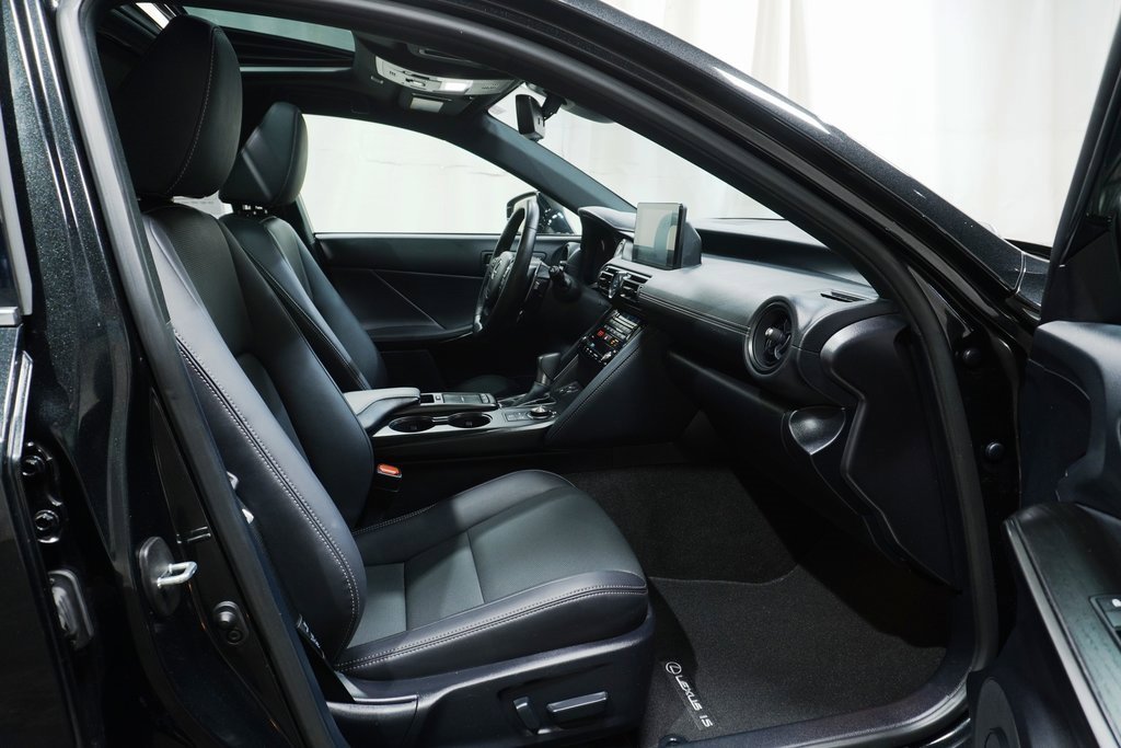 Used 2025 Lexus IS 300 w/ Premium Package image 11