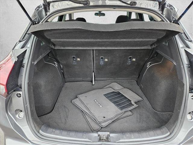 Used 2022 Nissan Kicks S image 7