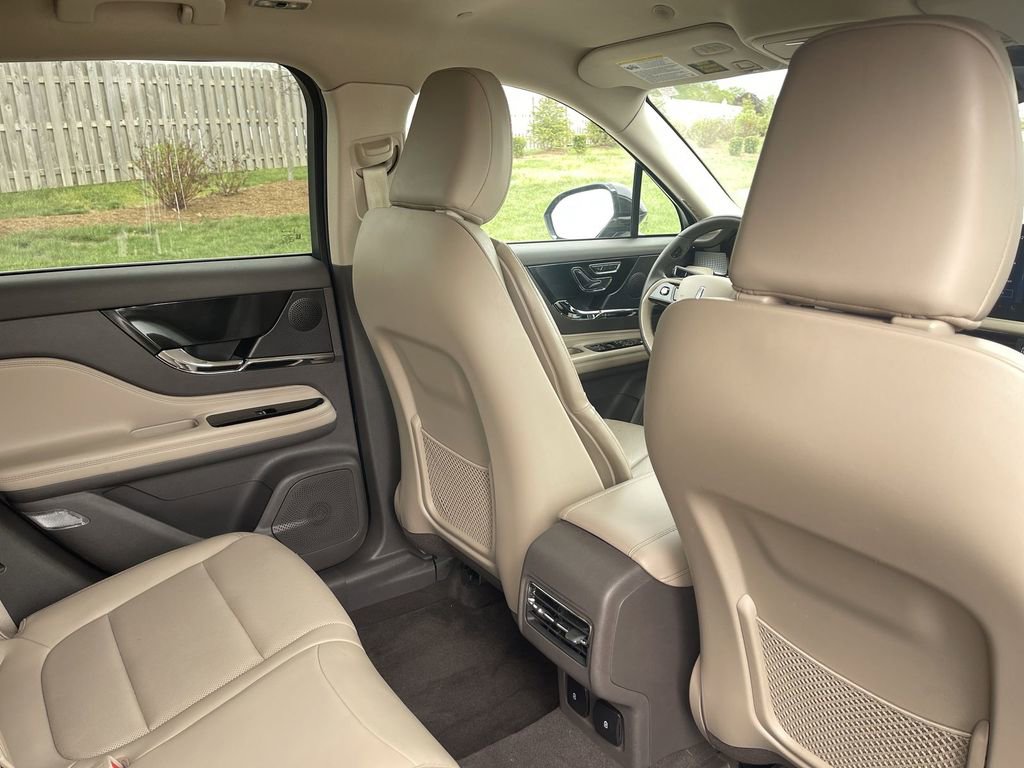 Used 2024 Lincoln Corsair AWD w/ Equipment Group 101A image 37