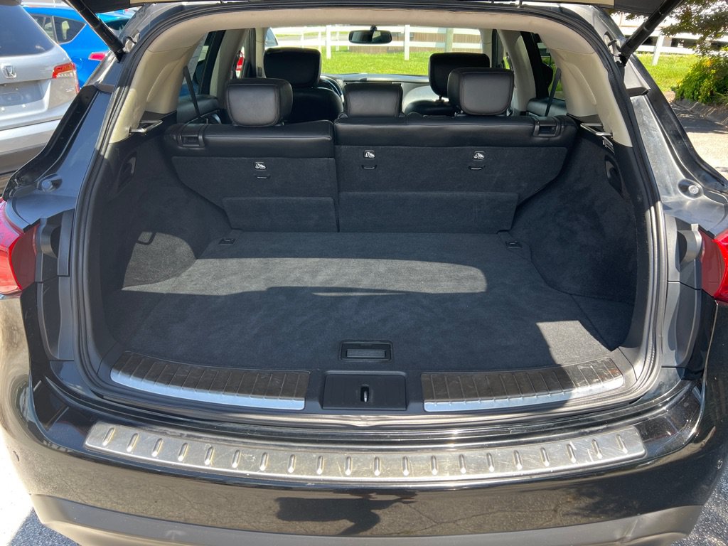 Used 2013 INFINITI FX37 2WD w/ Premium Pkg image 10