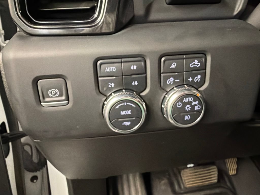 Used 2023 GMC Sierra 1500 AT4 w/ AT4 Premium Package AWD/4WD image 21