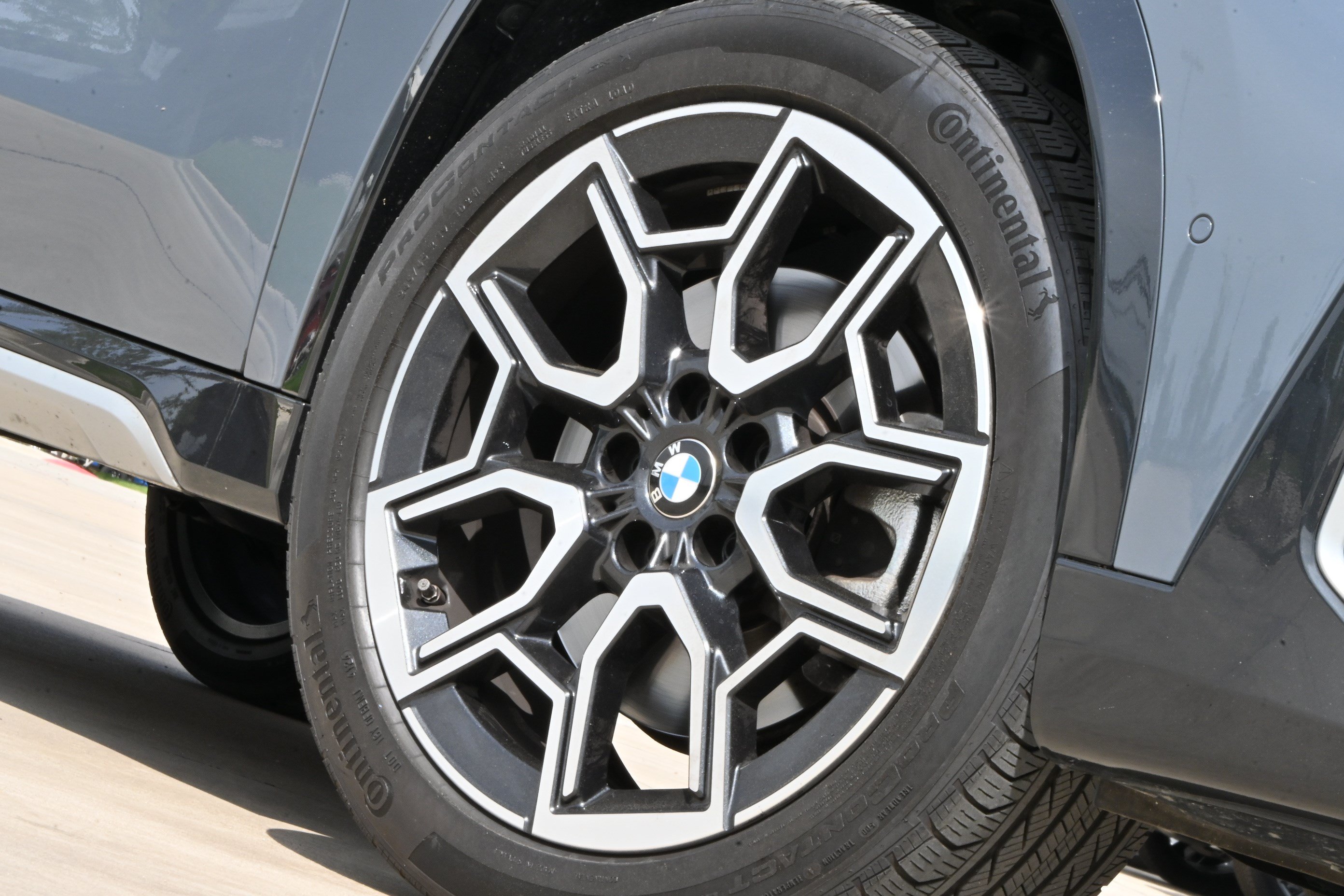 Used 2025 BMW X1 xDrive28i AWD/4WD image 11