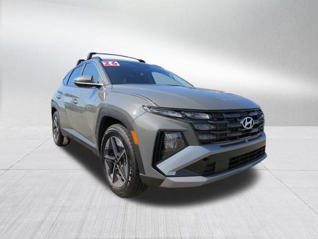 Used 2026 Hyundai Tucson SEL FWD image 2
