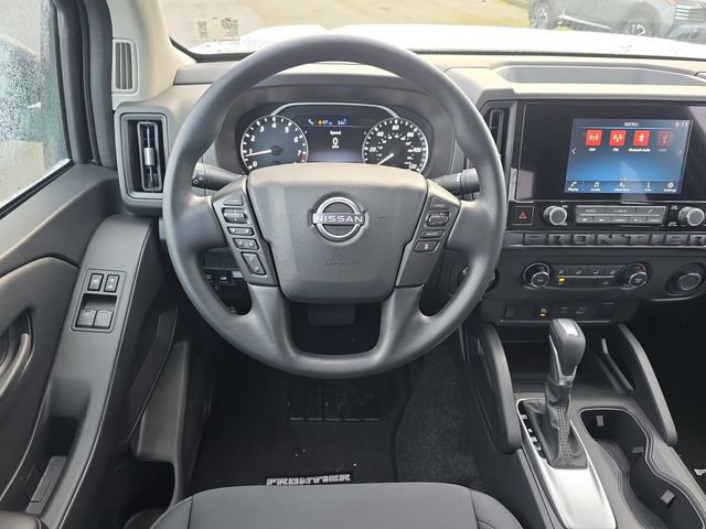 New 2025 Nissan Frontier S image 17