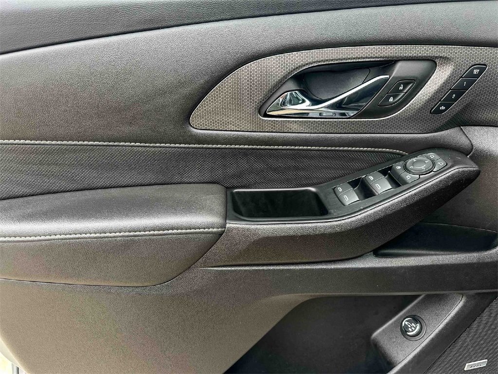 Certified 2023 Chevrolet Traverse Premier image 16