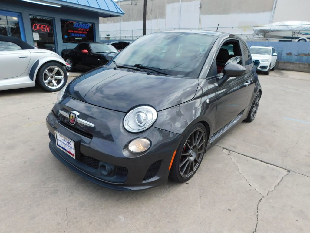 Used 2015 FIAT 500 Abarth w/ Beats Audio Package FWD image 3