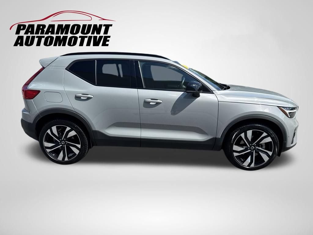 Used 2025 Volvo XC40 B5 Plus w/ Protection Package Premier AWD/4WD image 8