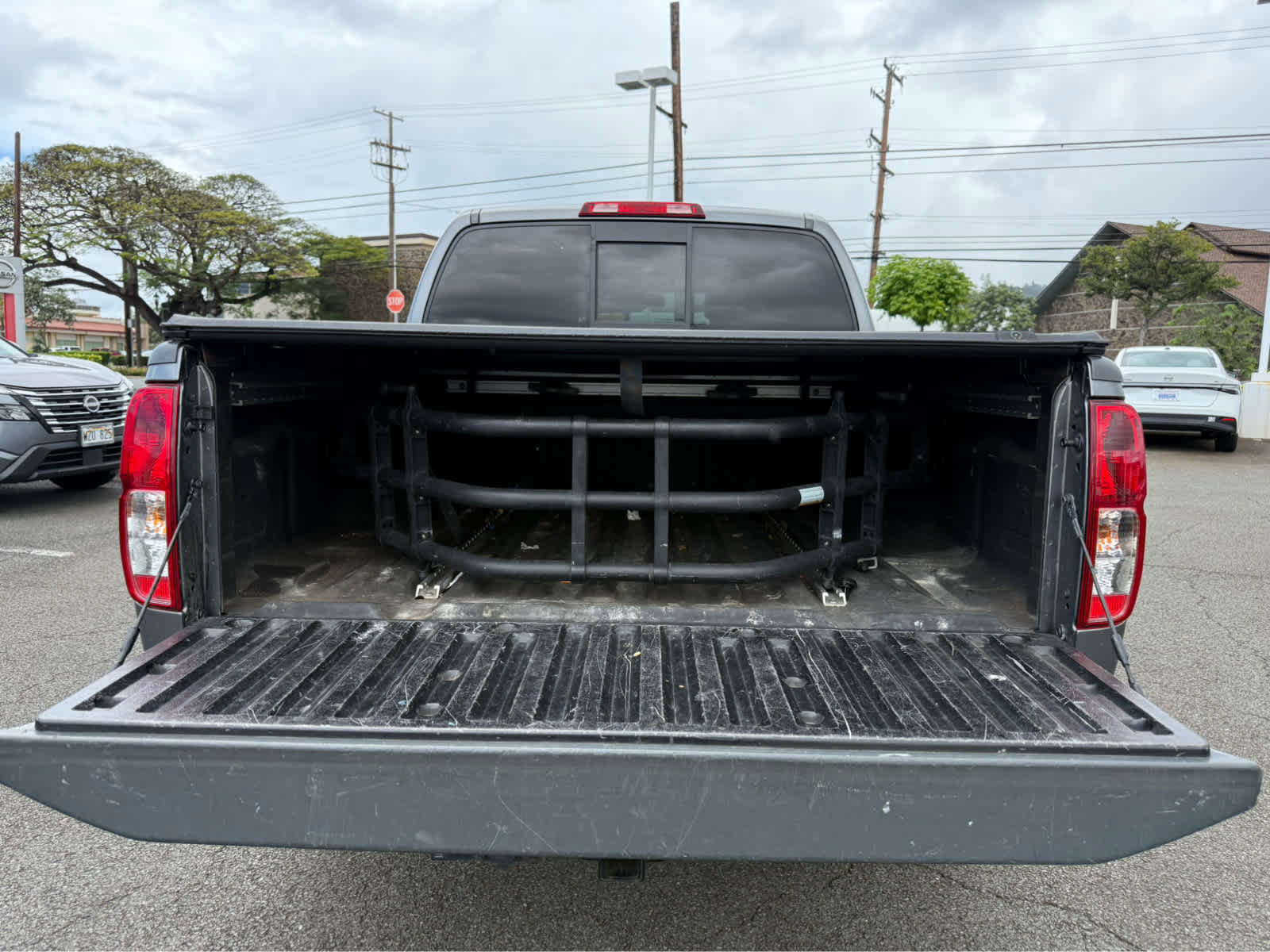 Used 2020 Nissan Frontier SV image 11