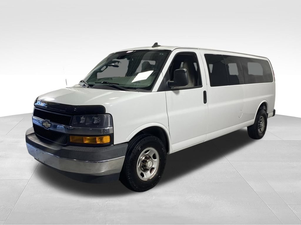 Used 2019 Chevrolet Express 3500 LT w/ LT Preferred Equipment Group RWD image 4