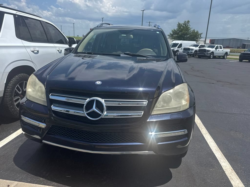 Used 2011 Mercedes-Benz GL 450 4MATIC image 3