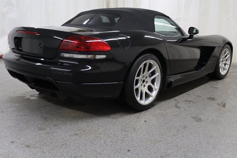 Used 2003 Dodge Viper SRT-10 RWD image 6