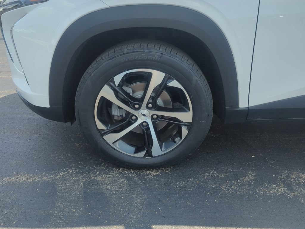 Certified 2024 Chevrolet Trax RS w/ Driver Confidence Package FWD image 12