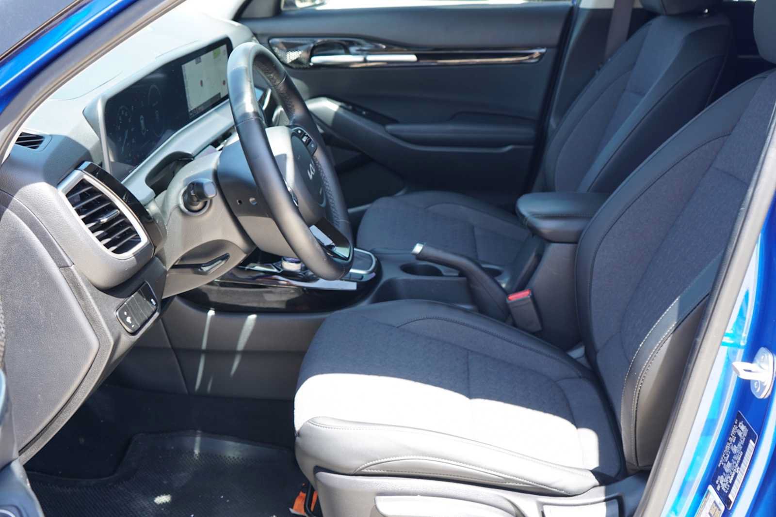 Certified 2024 Kia Seltos X-Line AWD/4WD image 9