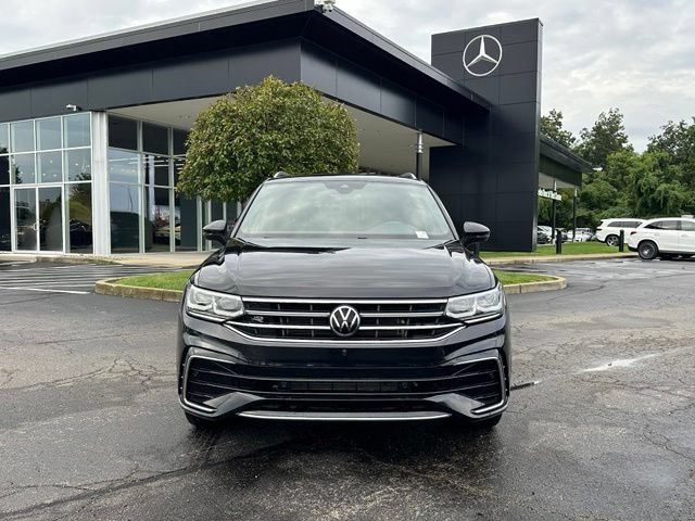 Used 2023 Volkswagen Tiguan SEL R-Line AWD/4WD image 3