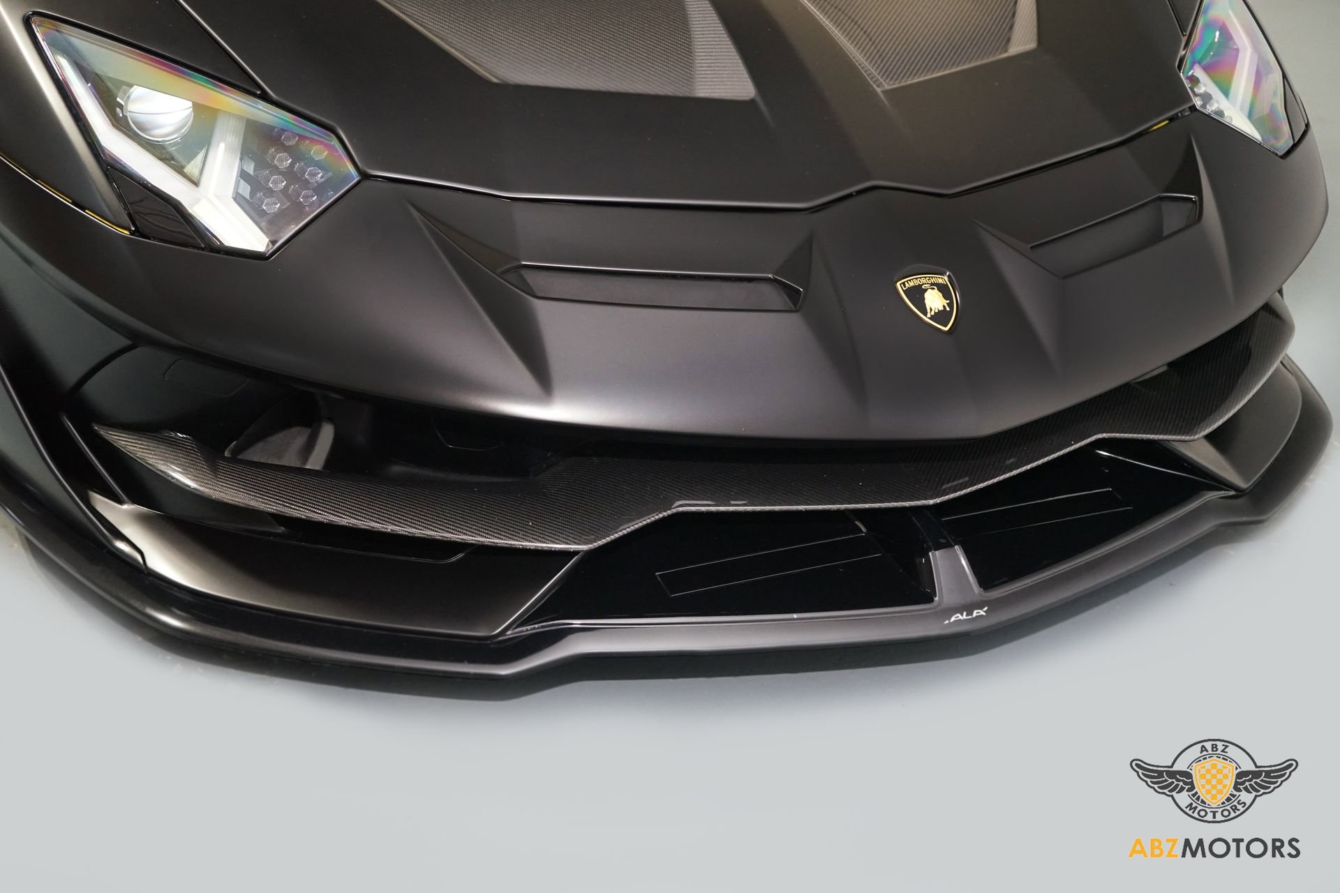 Used 2019 Lamborghini Aventador SVJ image 17