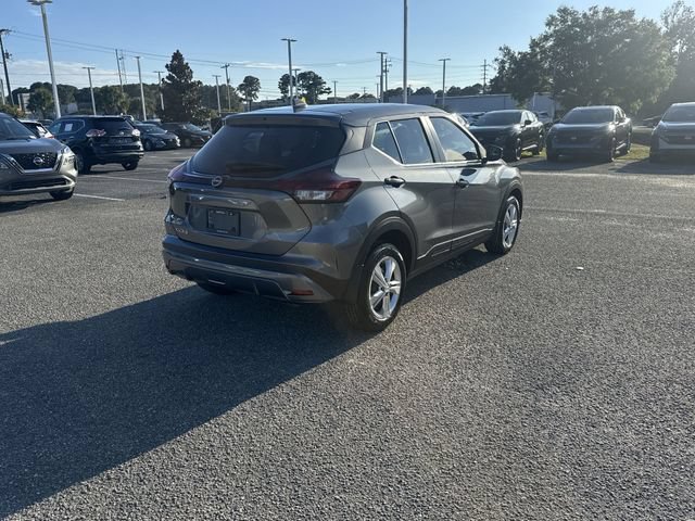 New 2025 Nissan Kicks Play S FWD image 5