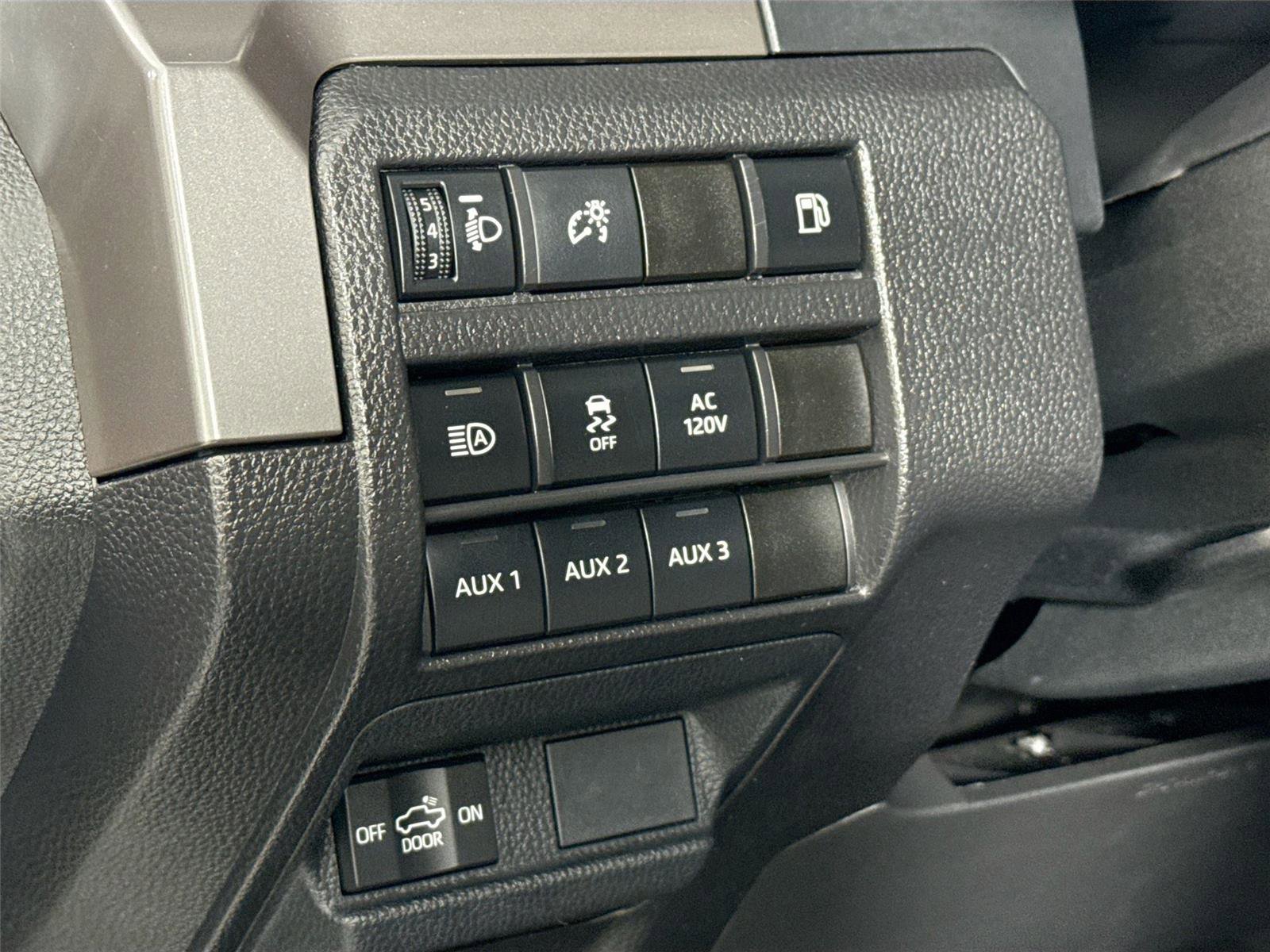 Certified 2025 Toyota Tacoma TRD Sport w/ TRD Sport Upgrade Package image 17