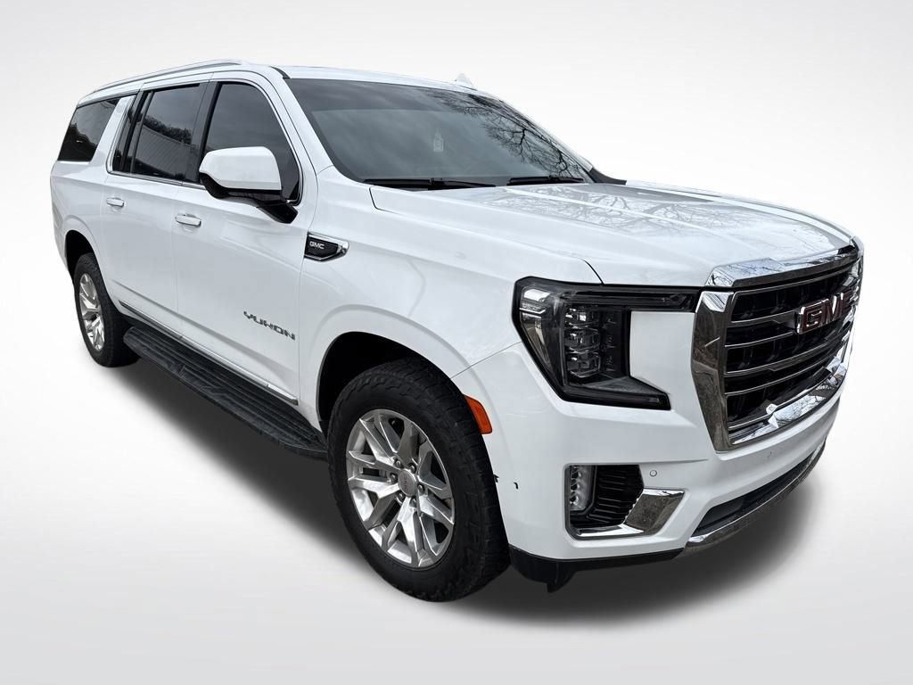 Used 2022 GMC Yukon XL SLT image 3