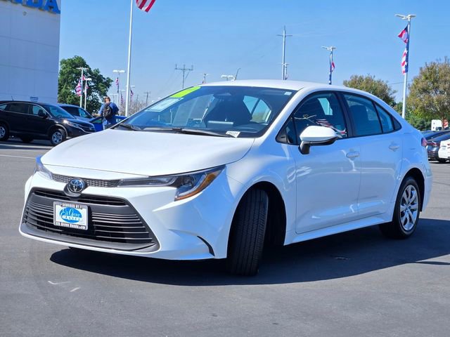 Used 2025 Toyota Corolla LE FWD image 8