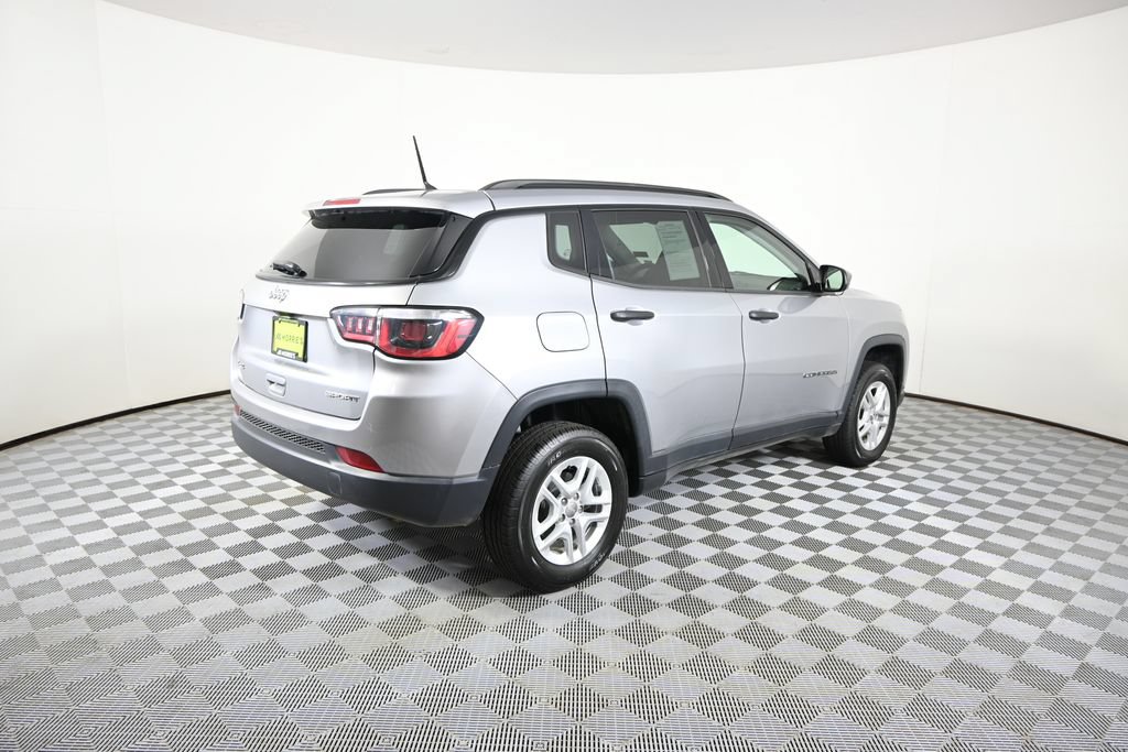 Used 2018 Jeep Compass Sport AWD/4WD image 6