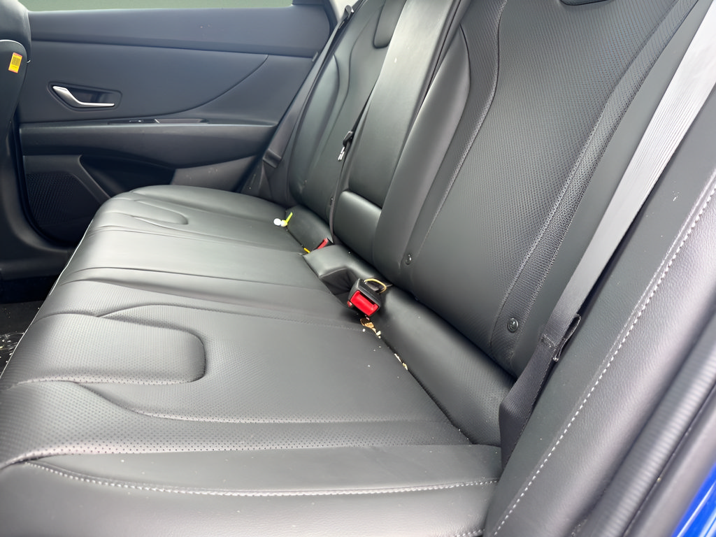 Certified 2024 Hyundai Elantra Limited FWD image 11