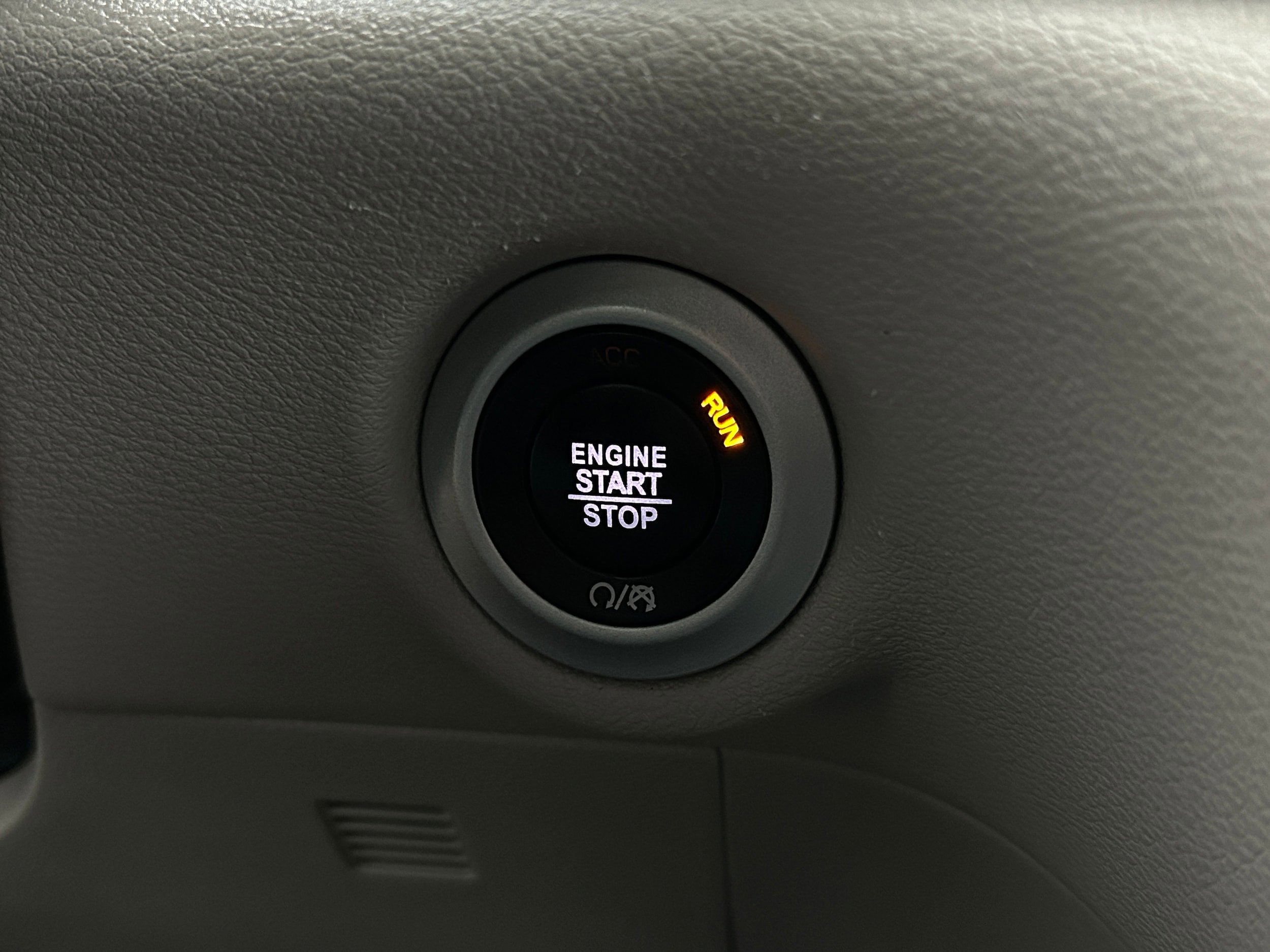 Used 2022 Chrysler Pacifica Touring-L FWD image 12