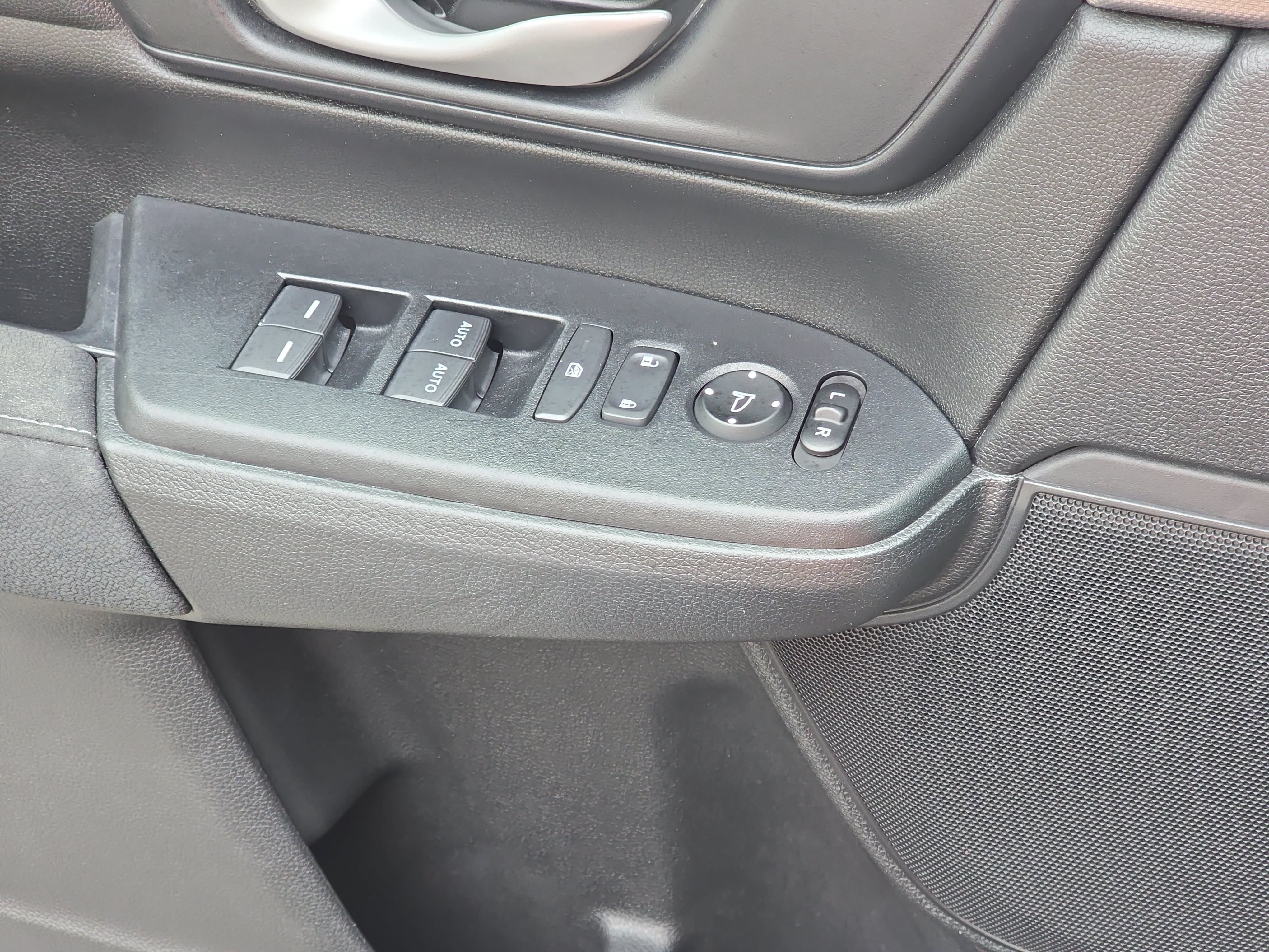 Used 2021 Honda CR-V Special Edition image 28