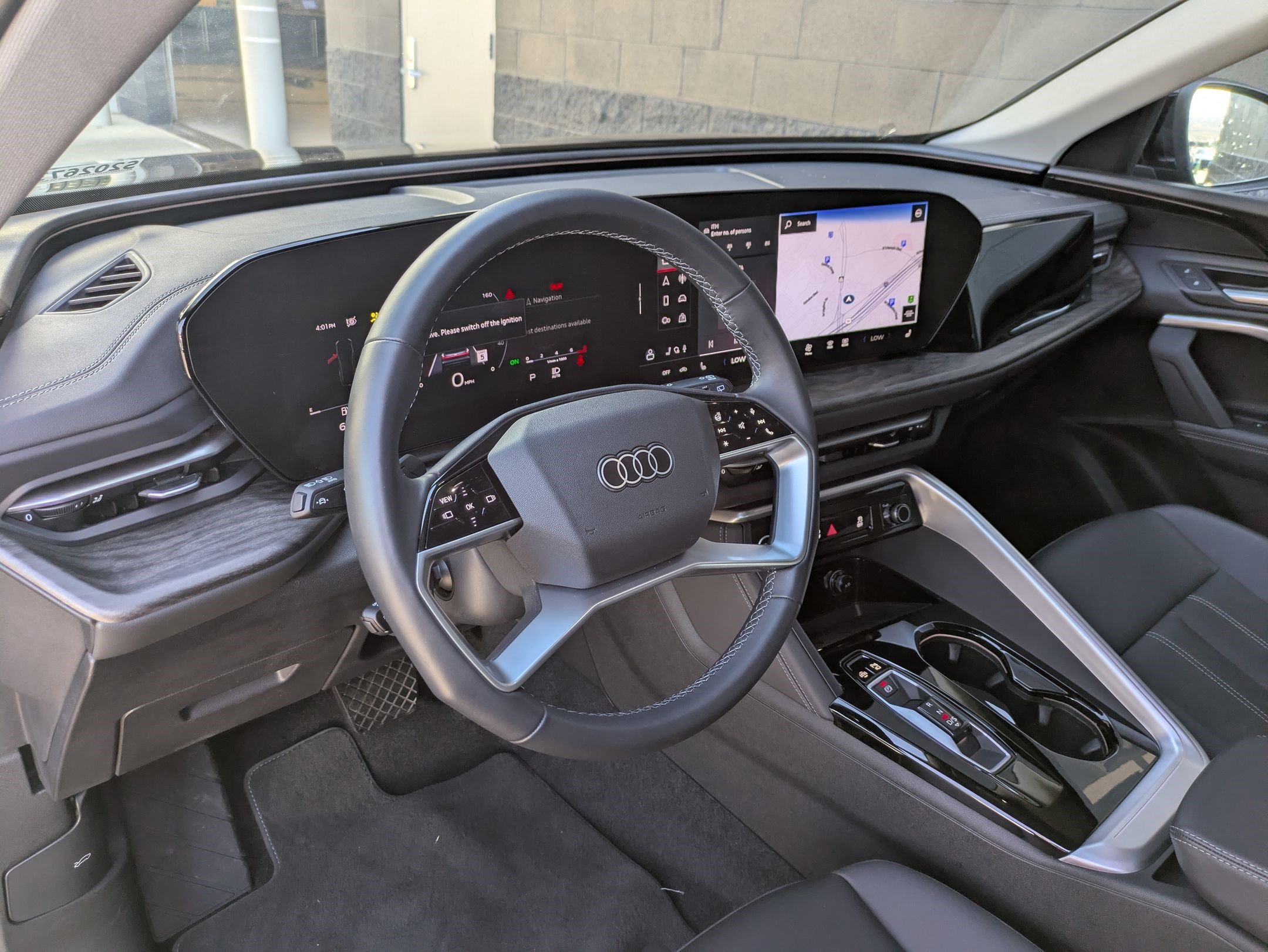 Used 2025 Audi Q5 Premium w/ Convenience Package image 12