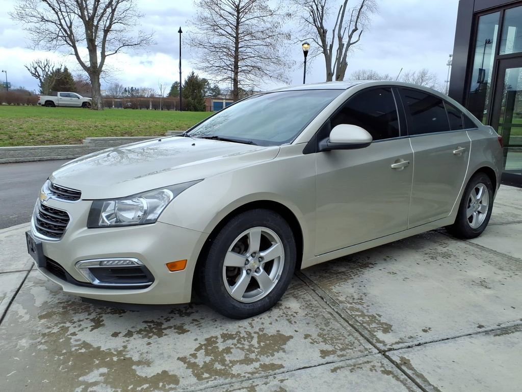 Used 2016 Chevrolet Cruze LT FWD image 3