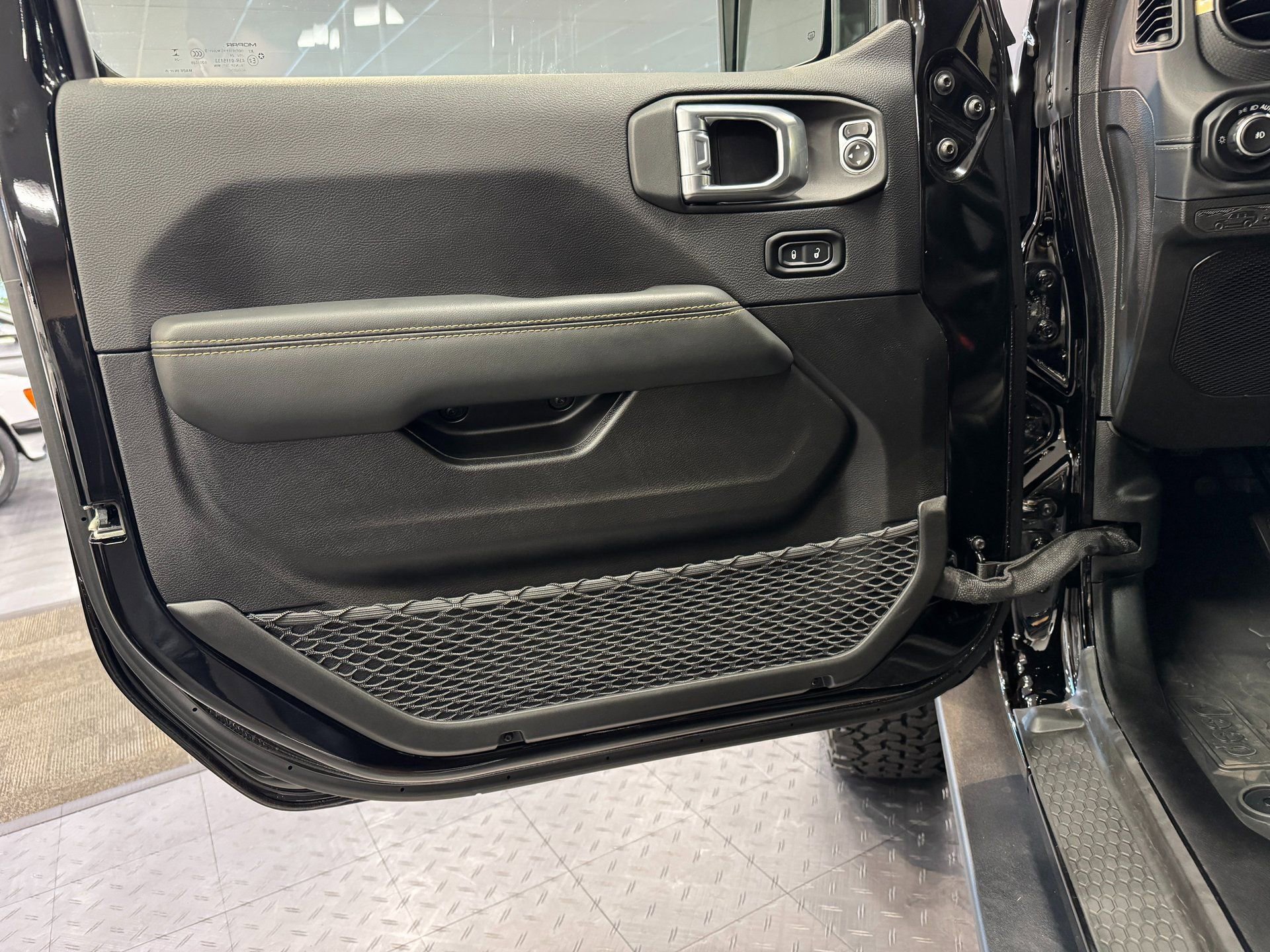 Used 2024 Jeep Wrangler Unlimited Rubicon 392 image 65