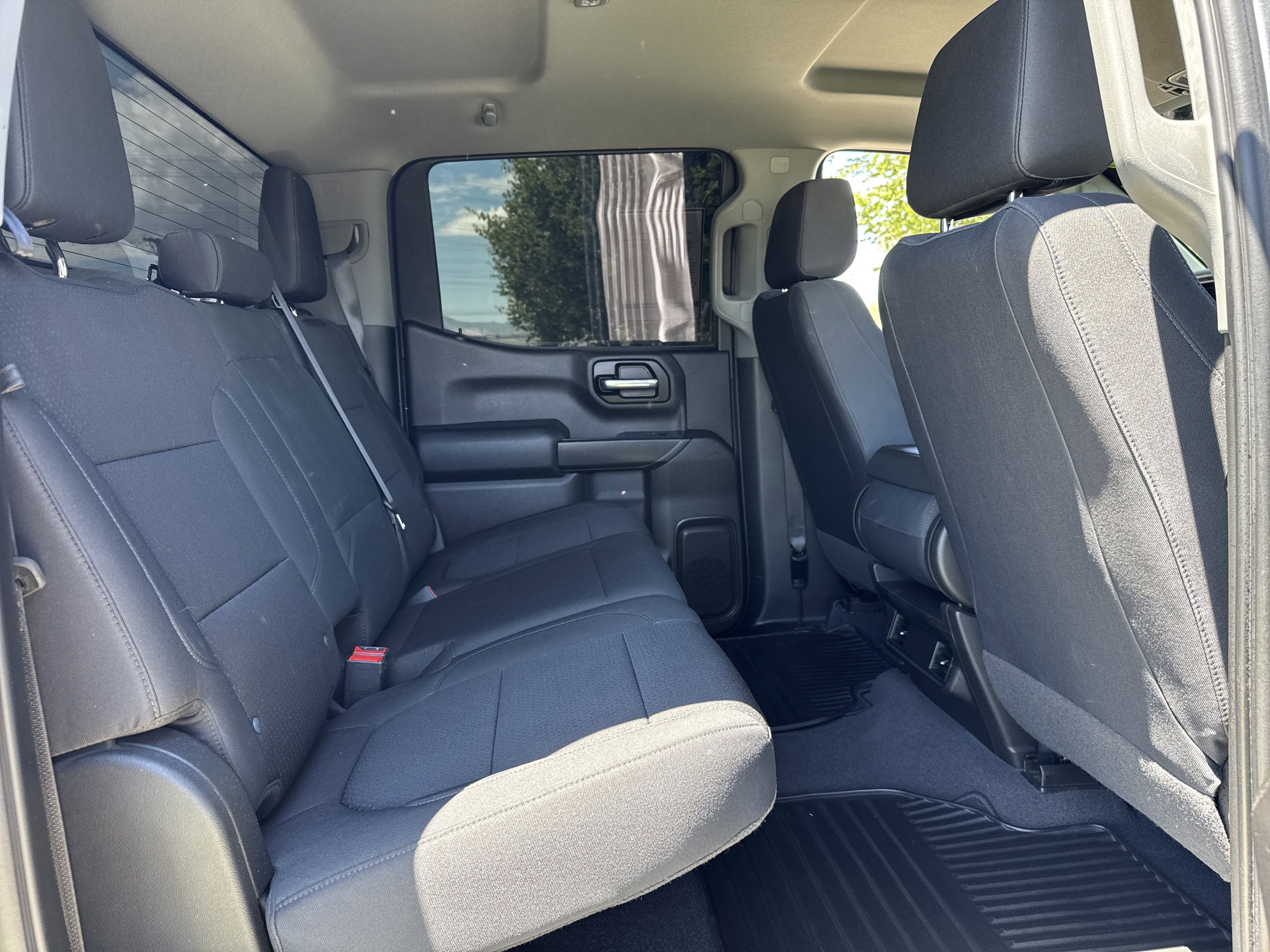 Used 2020 Chevrolet Silverado 1500 Custom w/ Custom Value Package AWD/4WD image 24