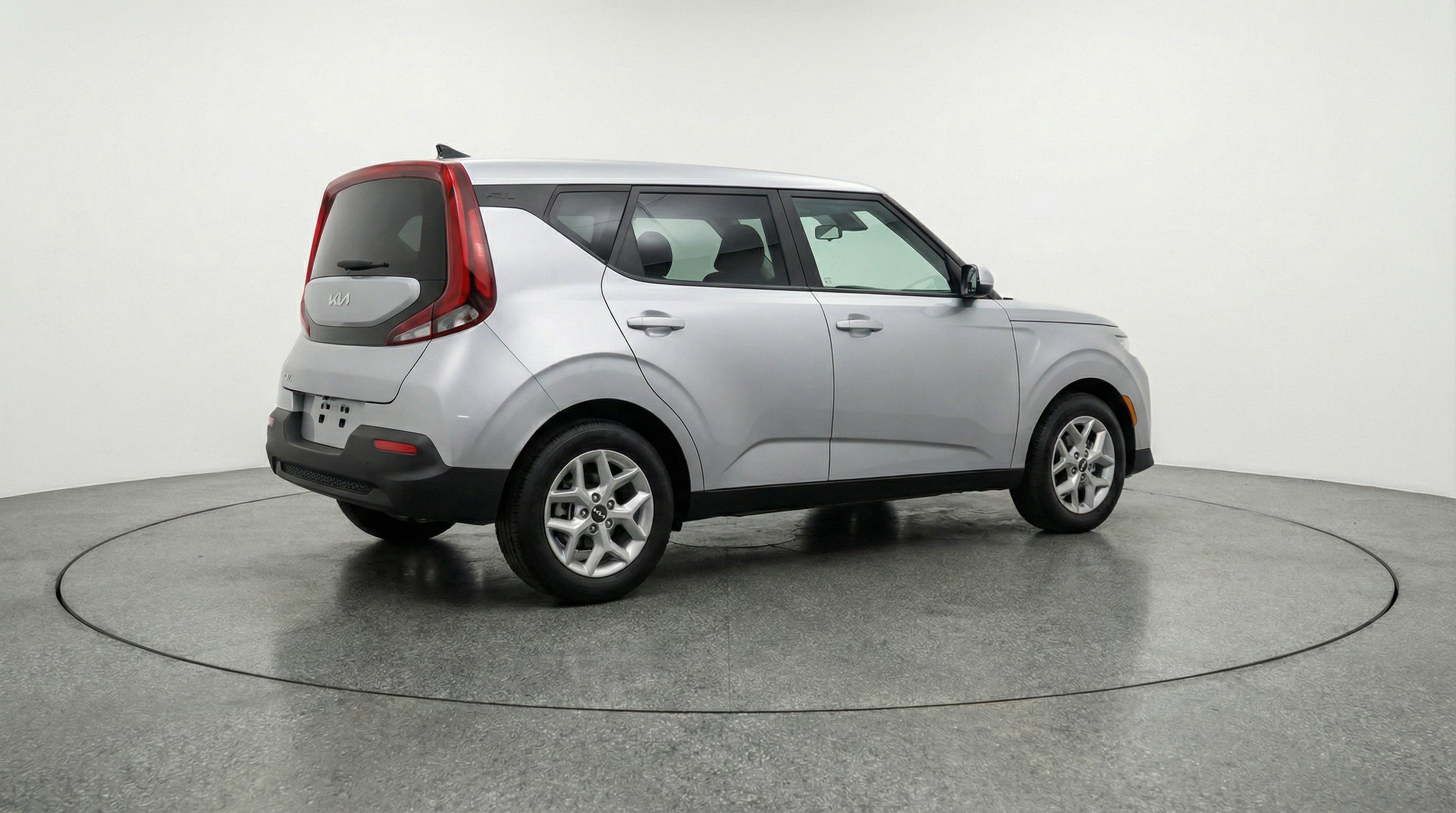 Used 2025 Kia Soul LX w/ LX Technology Package image 9
