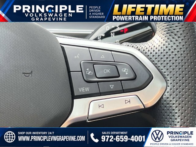 Used 2025 Volkswagen Tiguan SE R-Line AWD/4WD image 18