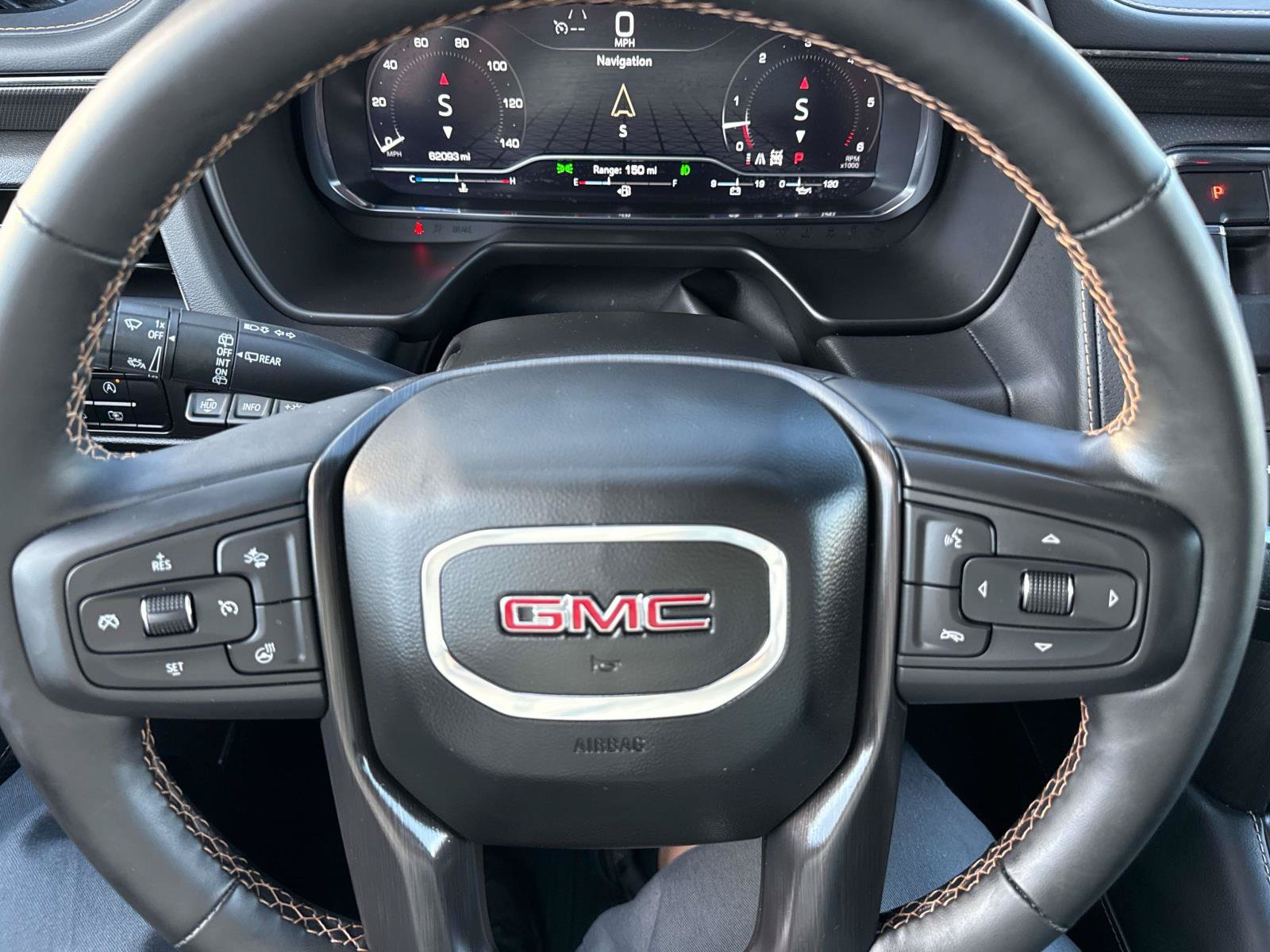 Used 2024 GMC Yukon XL AT4 w/ AT4 Premium Plus Package AWD/4WD image 29