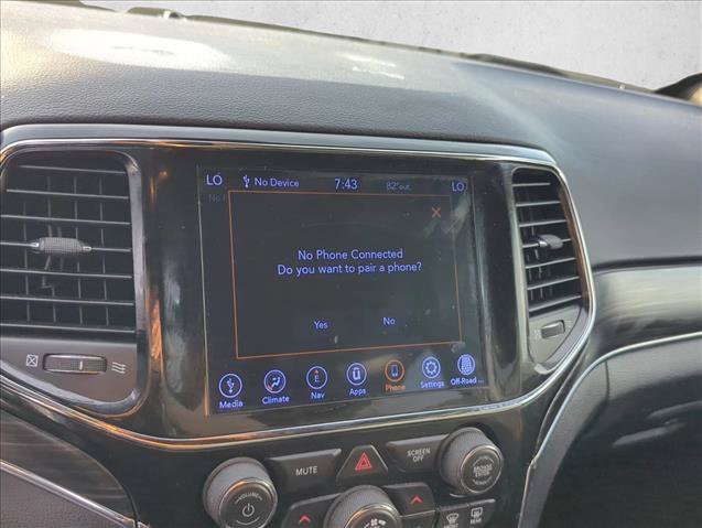 Used 2020 Jeep Grand Cherokee Limited AWD/4WD image 19