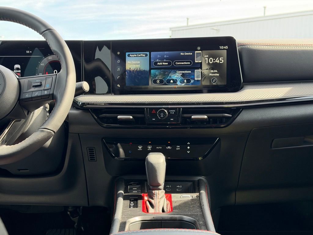 Used 2025 Nissan Kicks SR image 23